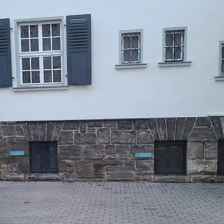 25 - Zentrumsnah - Parkplatz * Кобург